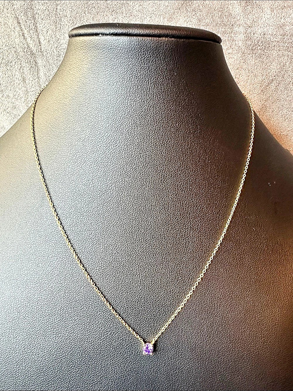 Purple Pendant Necklace in Gold Like New